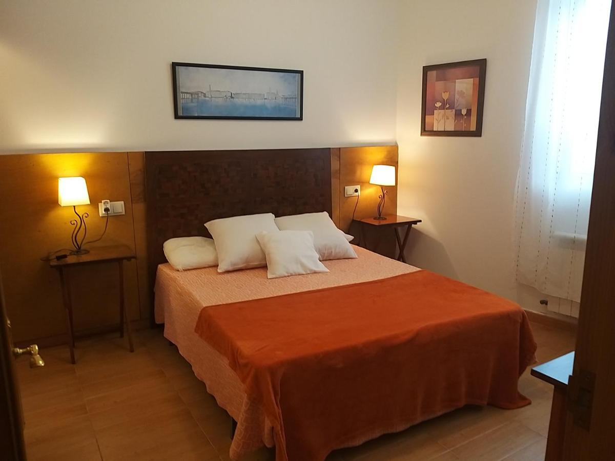 Apartamento Con Pequeno Jardin En El Centro Ферол Екстериор снимка
