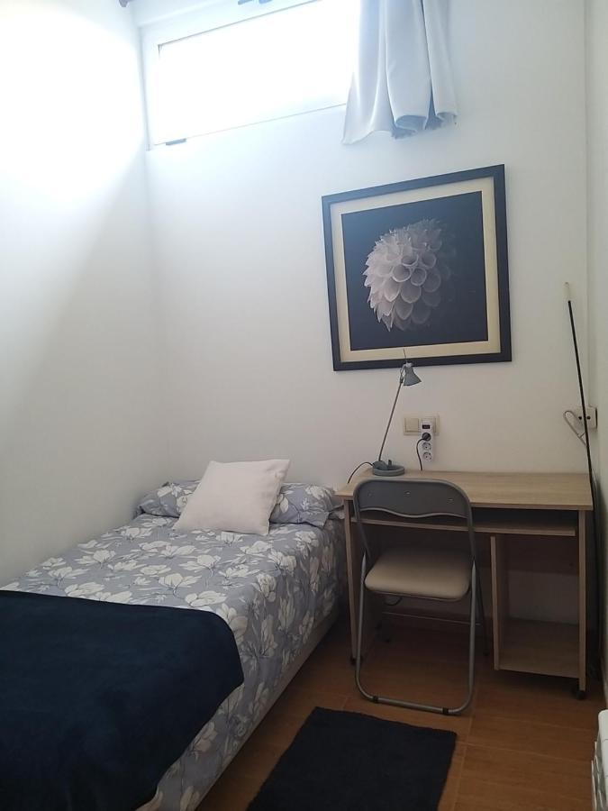 Apartamento Con Pequeno Jardin En El Centro Ферол Екстериор снимка